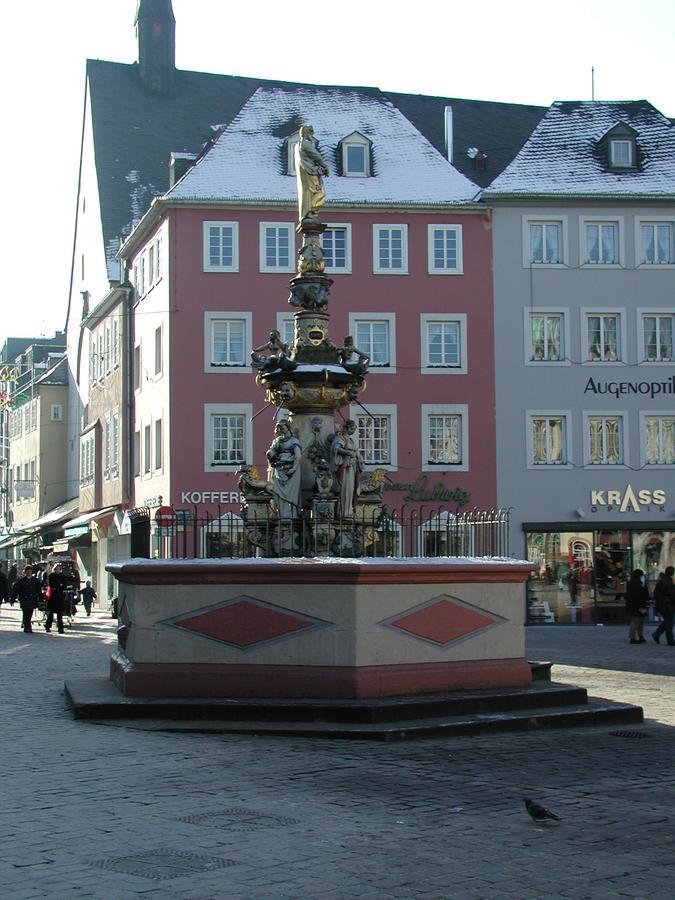 Hotel Haus Am Berg トリーア エクステリア 写真